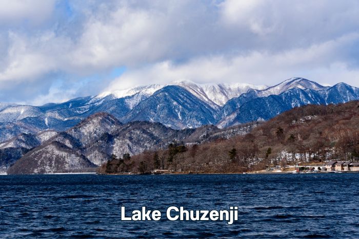 ทะเลสาบชูเซนจิ(Lake Chuzenji) ตั้งอยู่ทางทิศเหนือของเมืองนิกโก้ (Nikko)ภายในจังหวัดโทจิงิ(Tochigi) 