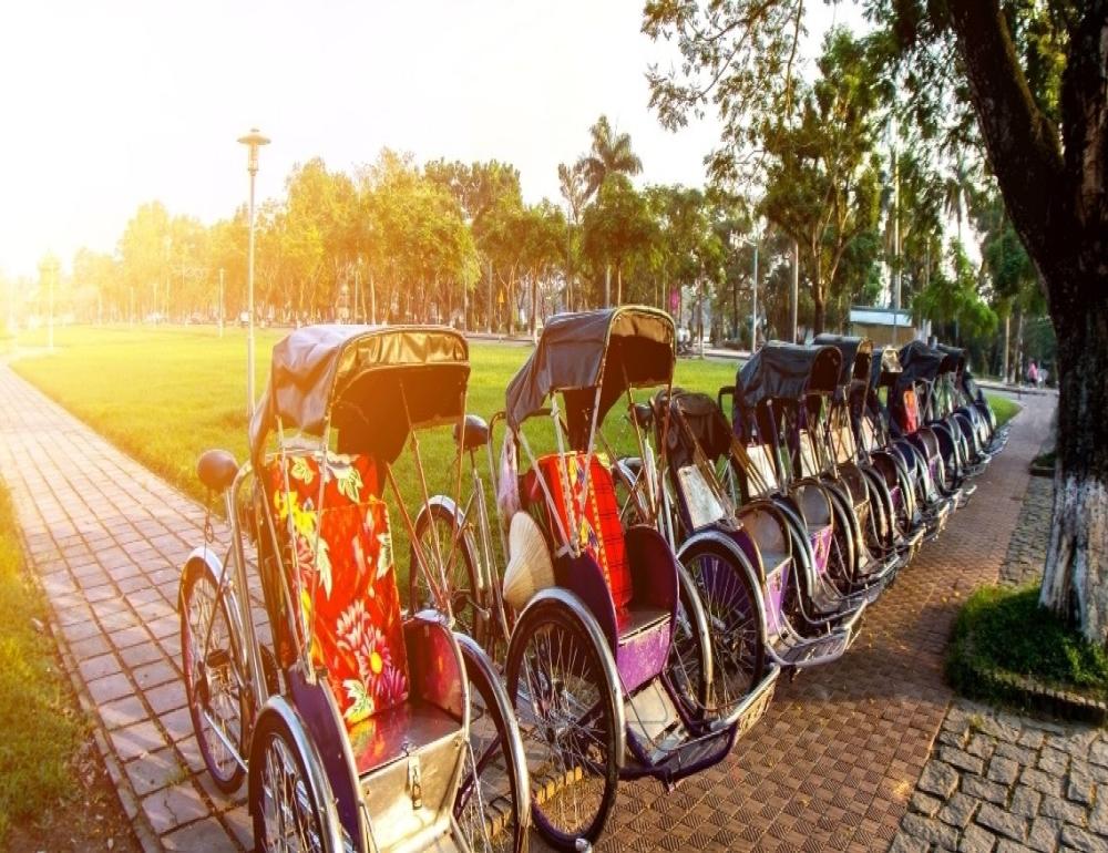 ทัวร์เวียดนาม DANANG – BANA HILL – HUE – HOIAN | COMPAXWORLD