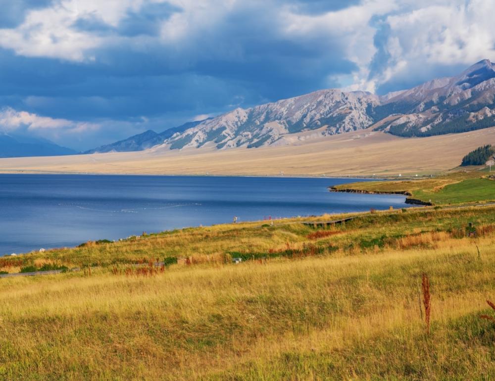ทัวร์จีนพรีเมียม NORTH XINJIANG SAILIMU LAKE & TIANSHAN | COMPAXWORLD