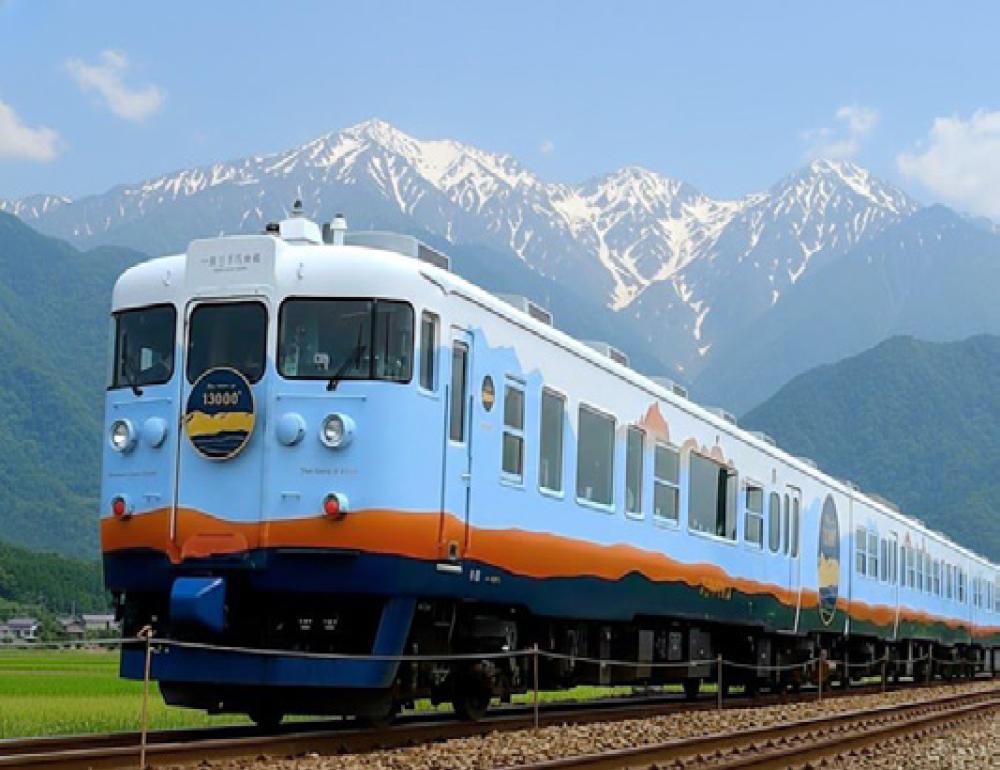 ทัวร์ญี่ปุ่น THE STORY OF 13000 & UNSEEN SAKURA AT TOYAMA | COMPAXWORLD