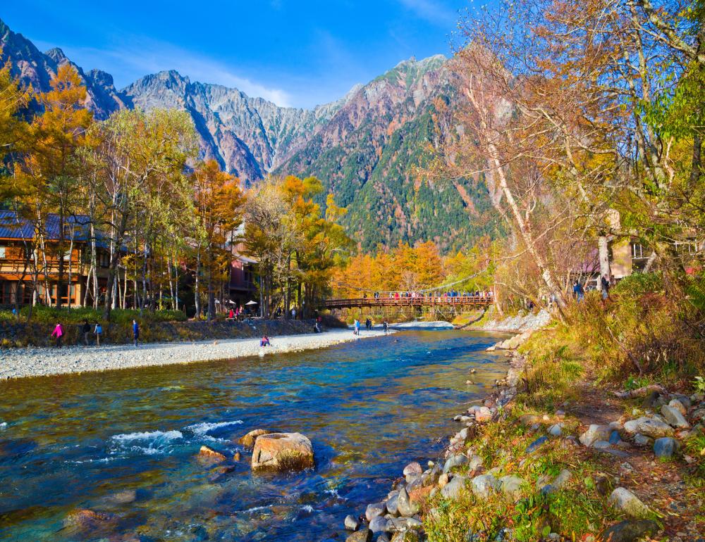 ทัวร์ญี่ปุ่น AUTUMN IN HAKUBA & STAY IN KAMIKOCHI | COMPAXWORLD
